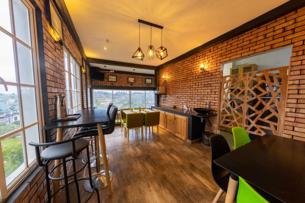 Sky Lounge Hotel นูวาราเอลิยา ภายนอก รูปภาพ
